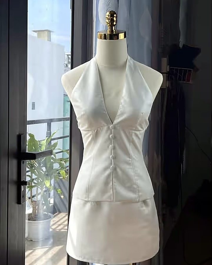 V-neck halter top & A-line skirt set